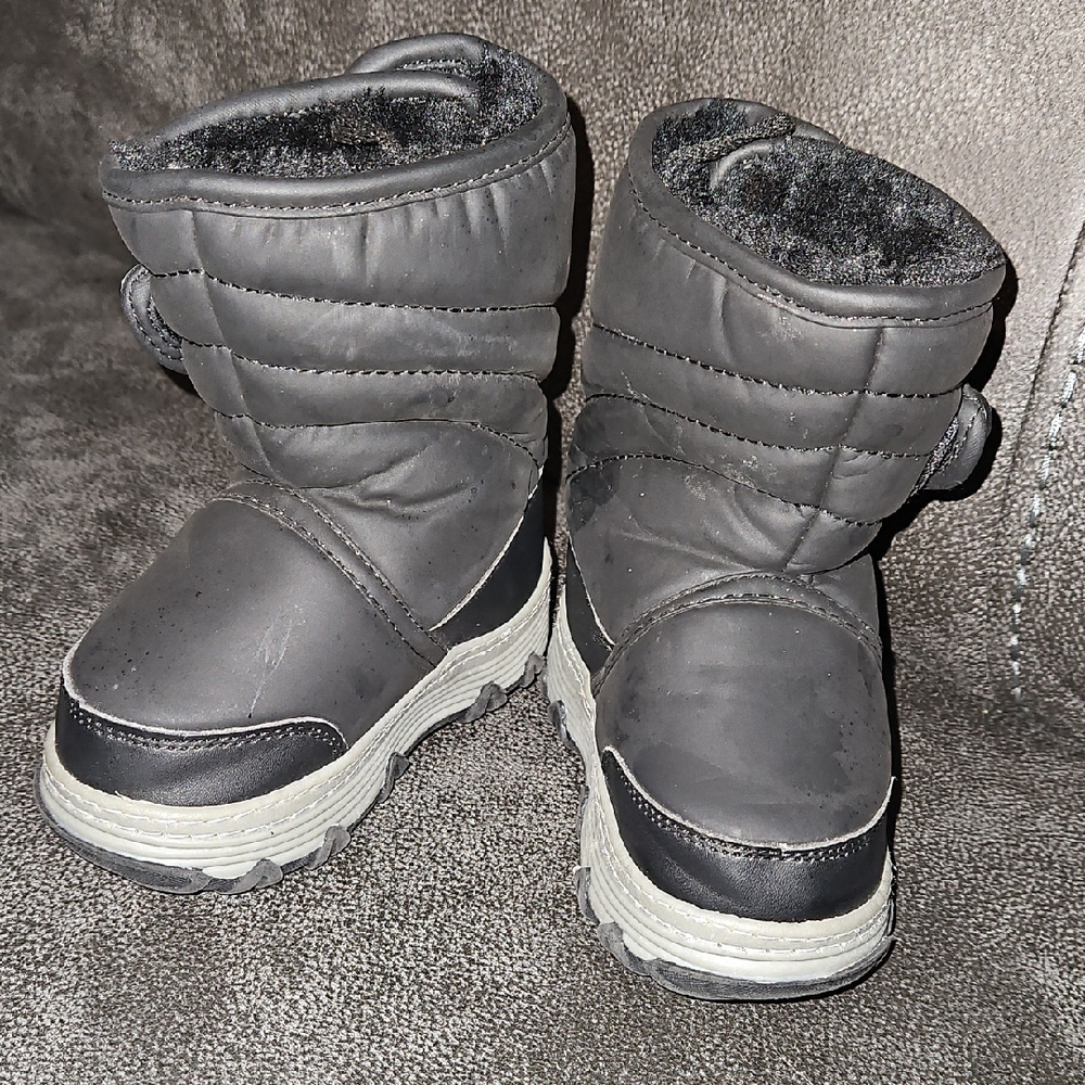 Cozy Gray Kids Snow Boots